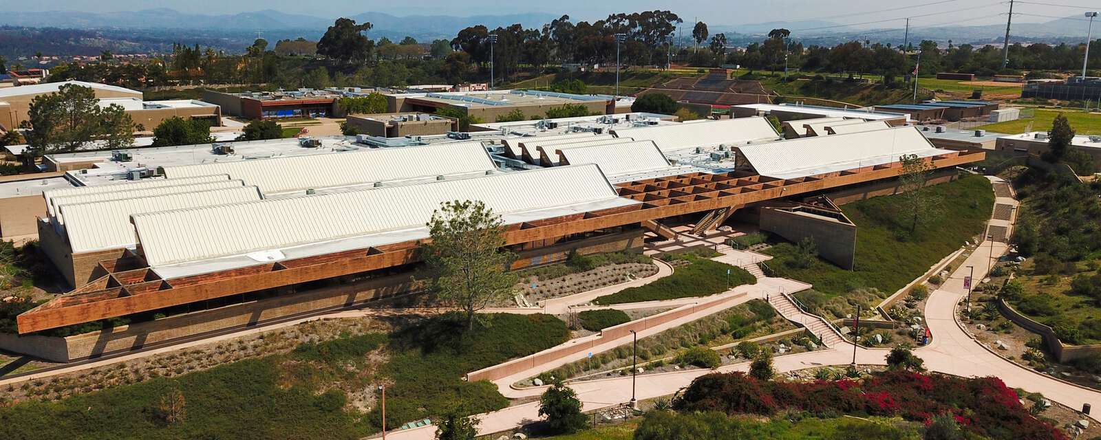 Torrey Pines High School (TPHS)